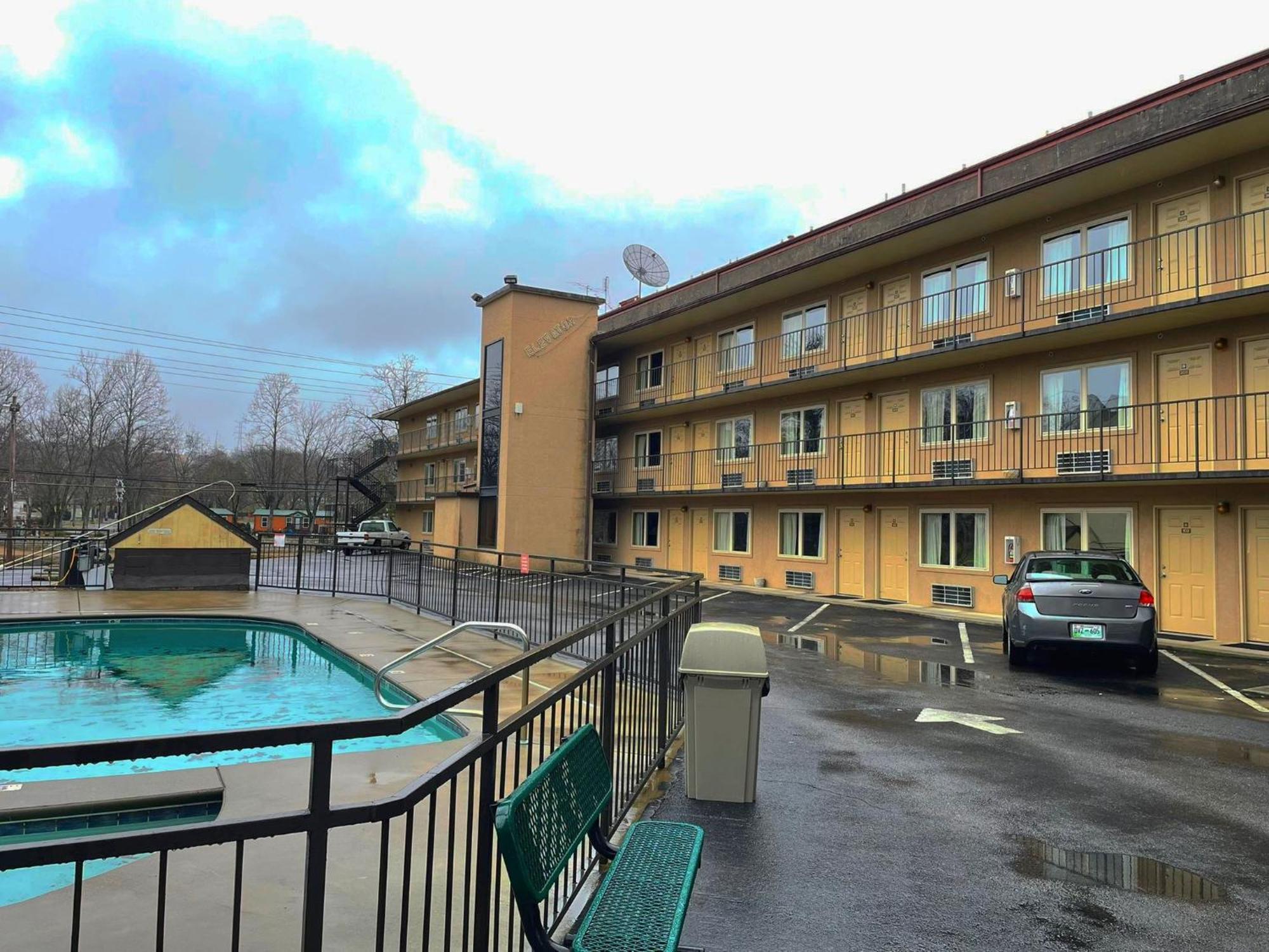 Tennessee Mountain Lodge Pigeon Forge Exterior photo